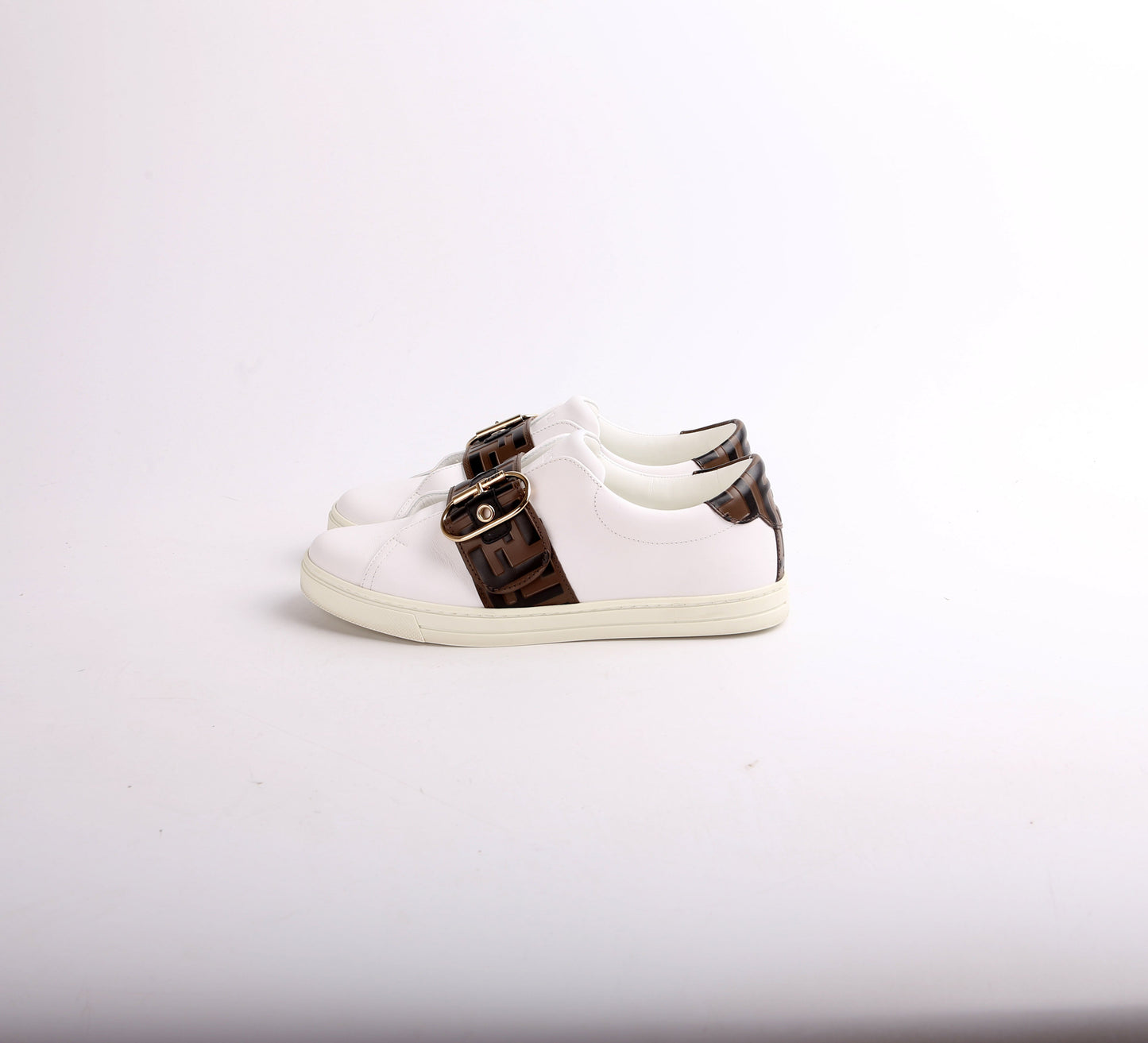 Pearland Sneakers Size 37