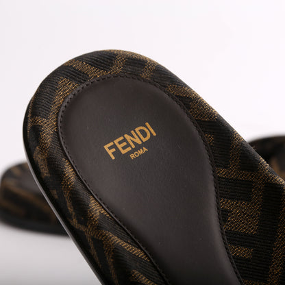 FF Zucca Knot Slides Size 37.5