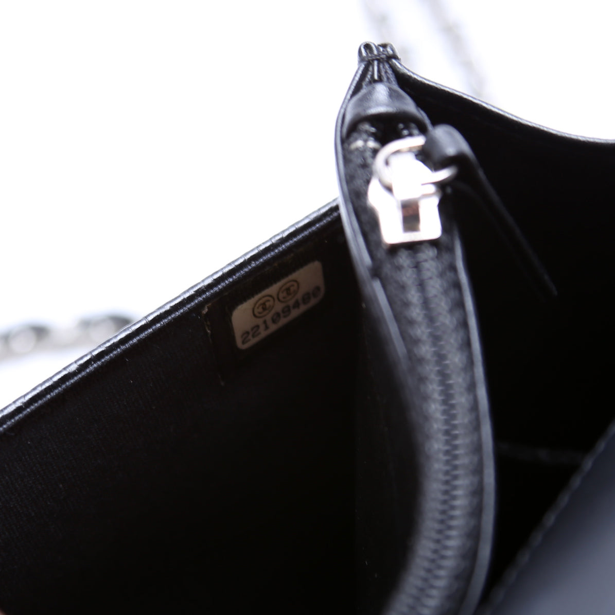 WOC Timeless CC Caviar 22M Black