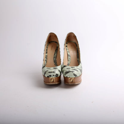 Platform Pumps Size 38.5