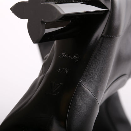 Uniformes Silhouette Ankle Calfskin Boots Size 37.5