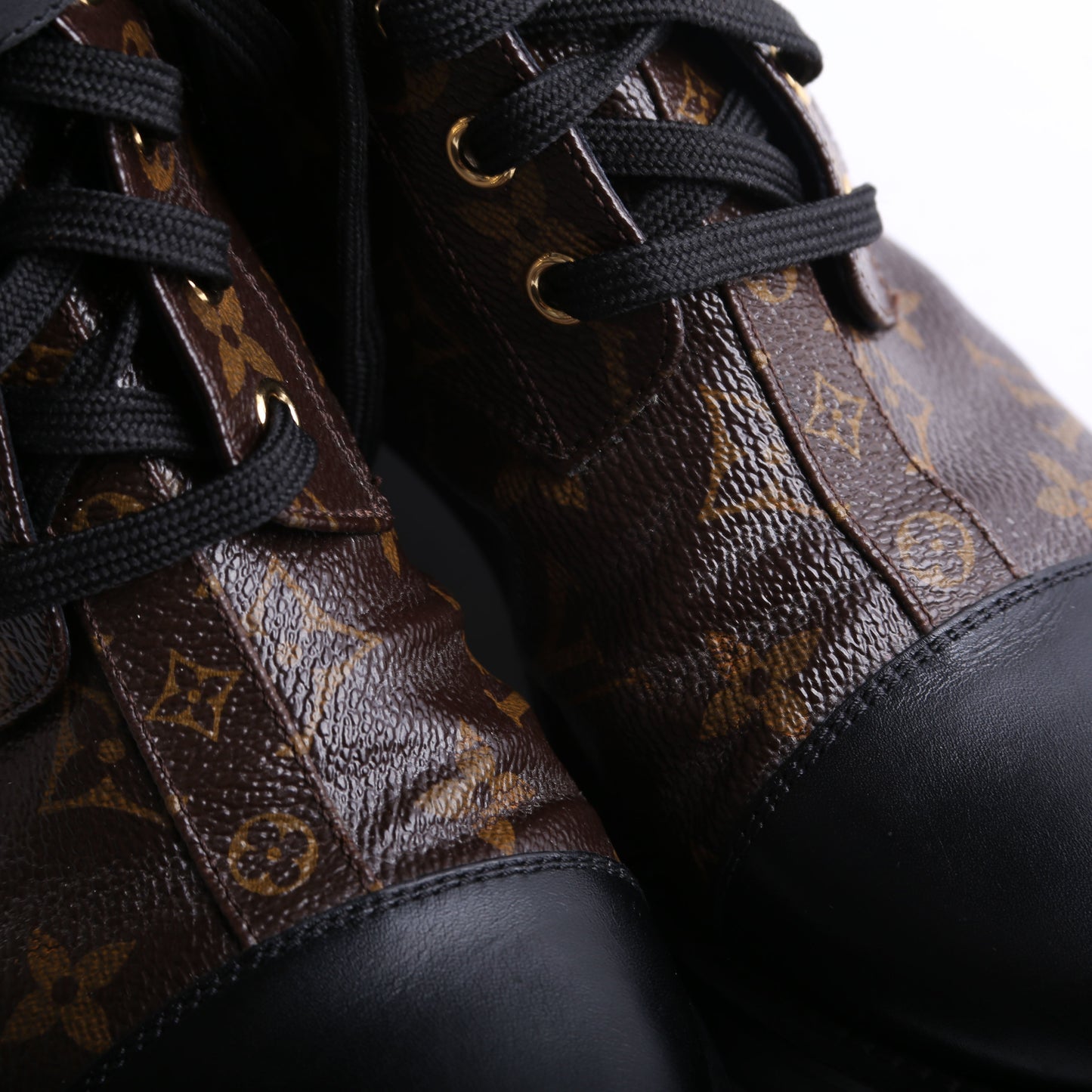 Wonderland Flat Ranger Boot Size 37