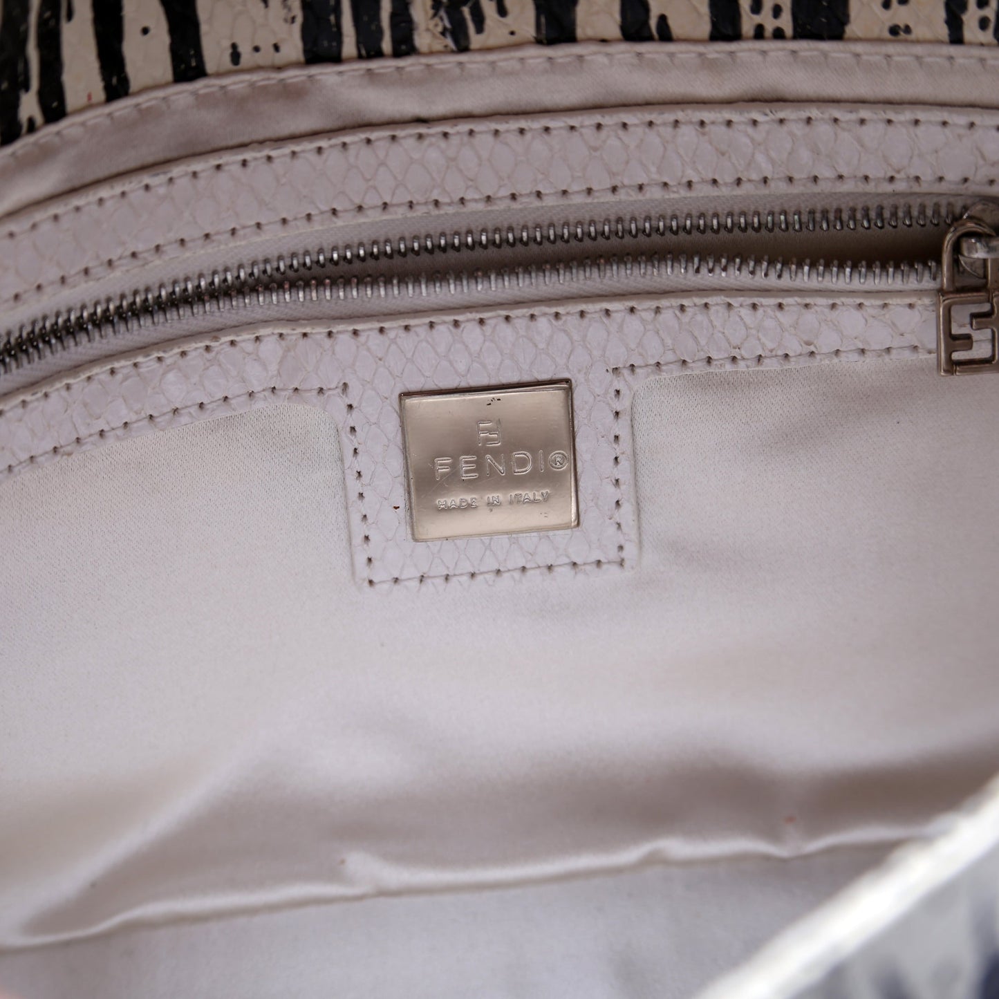 26424 Baguette Snakeskin Vintage White and Black