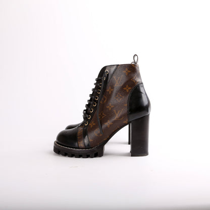 Star Trail Ankle Boots Size 39