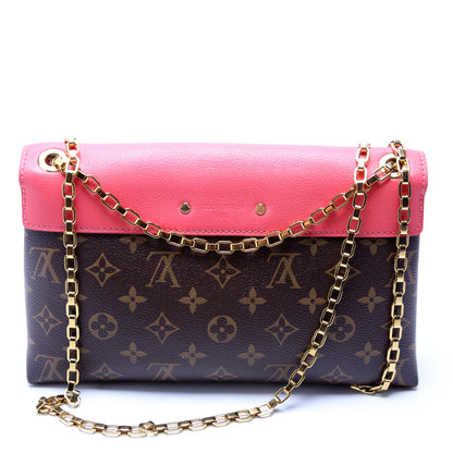 Pallas Chain Monogram Salmon