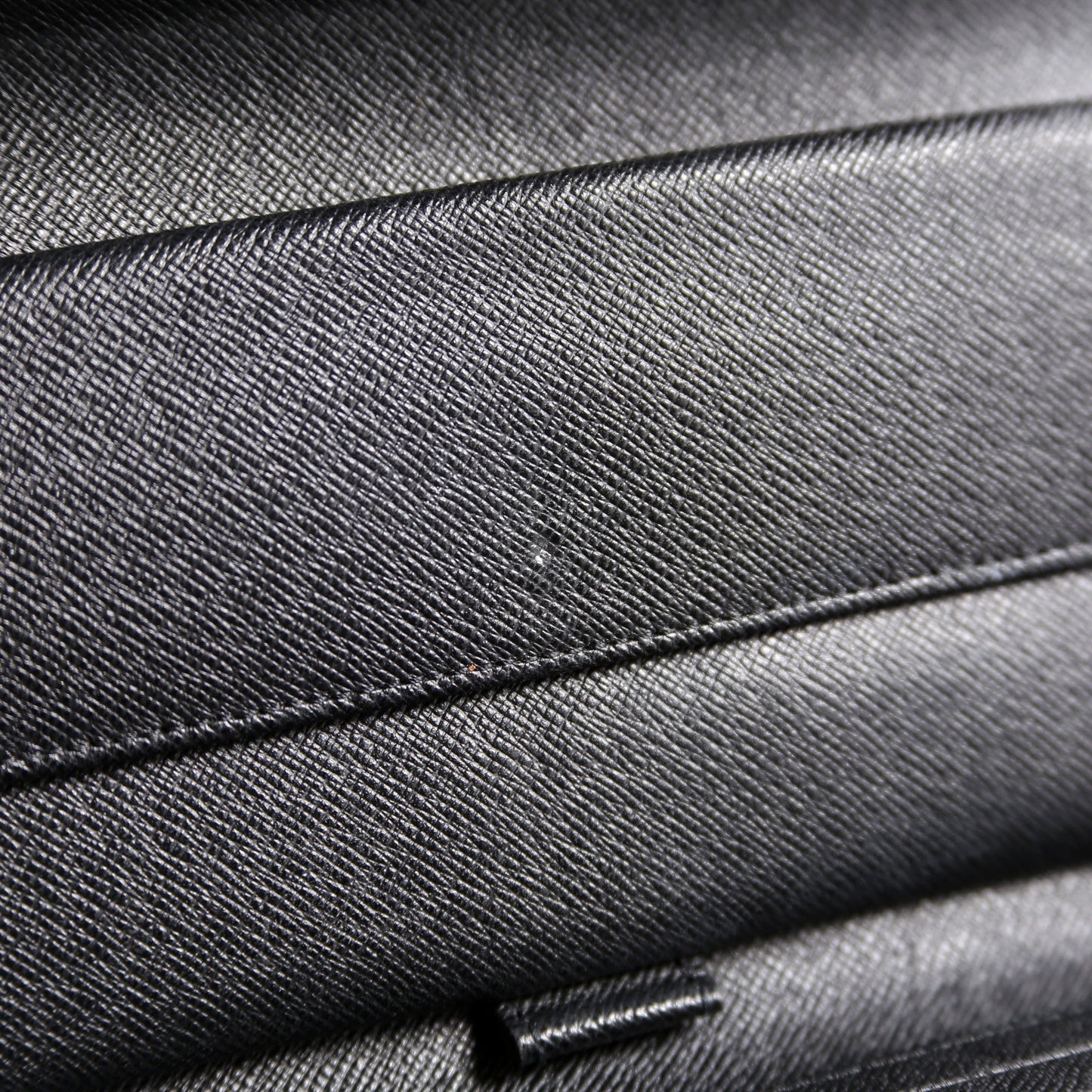 Louis-Vuitton Porte Tresor International Wallet Epi Black