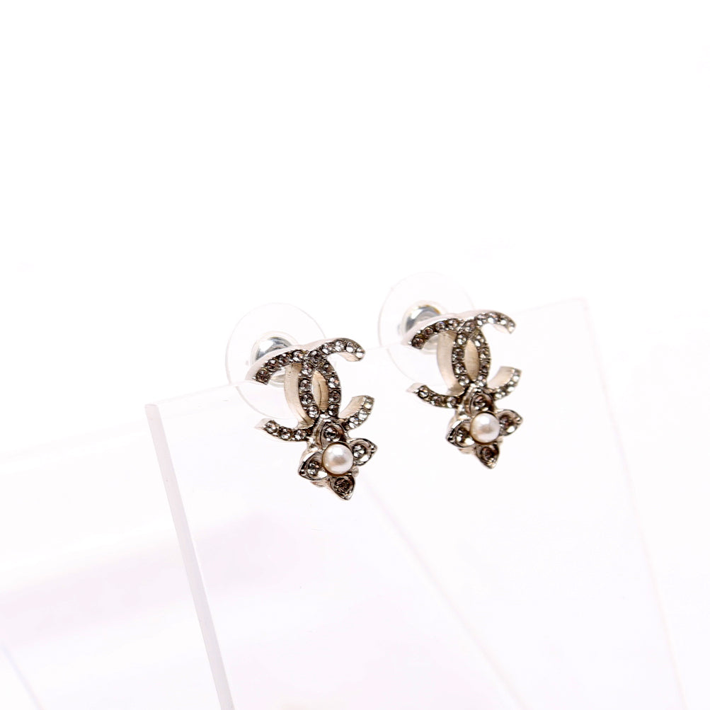 Chanel CC Crystal Flore Stud Earrings Silver/Pearl