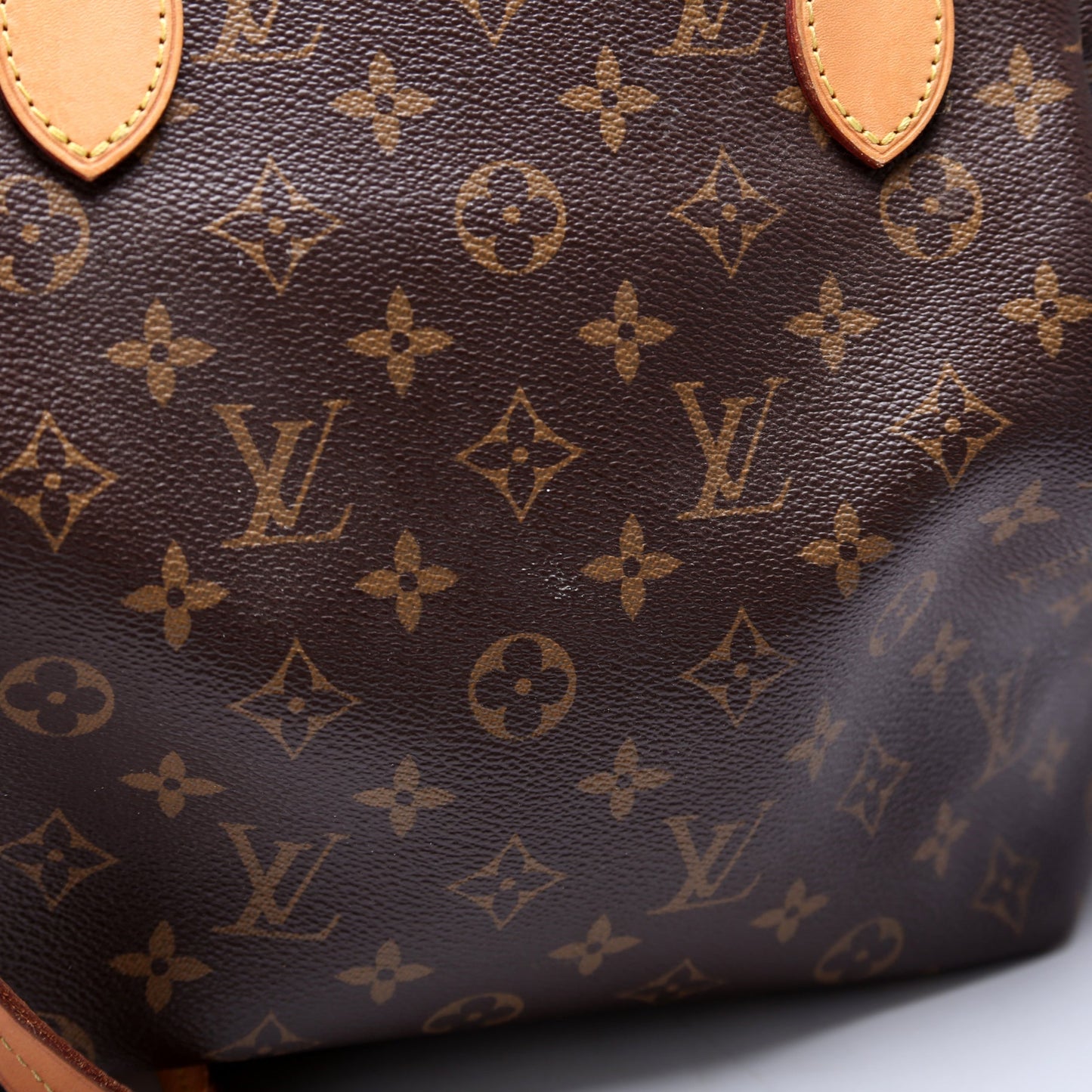 Louis-Vuitton Turenne MM Monogram