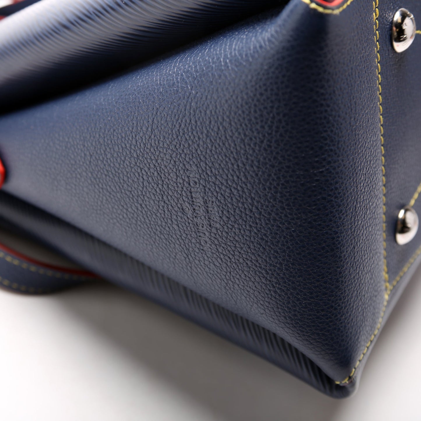 Louis-Vuitton Soufflot MM Epi Navy