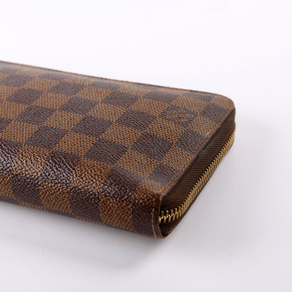 Louis-Vuitton Zippy Organizer Ebene