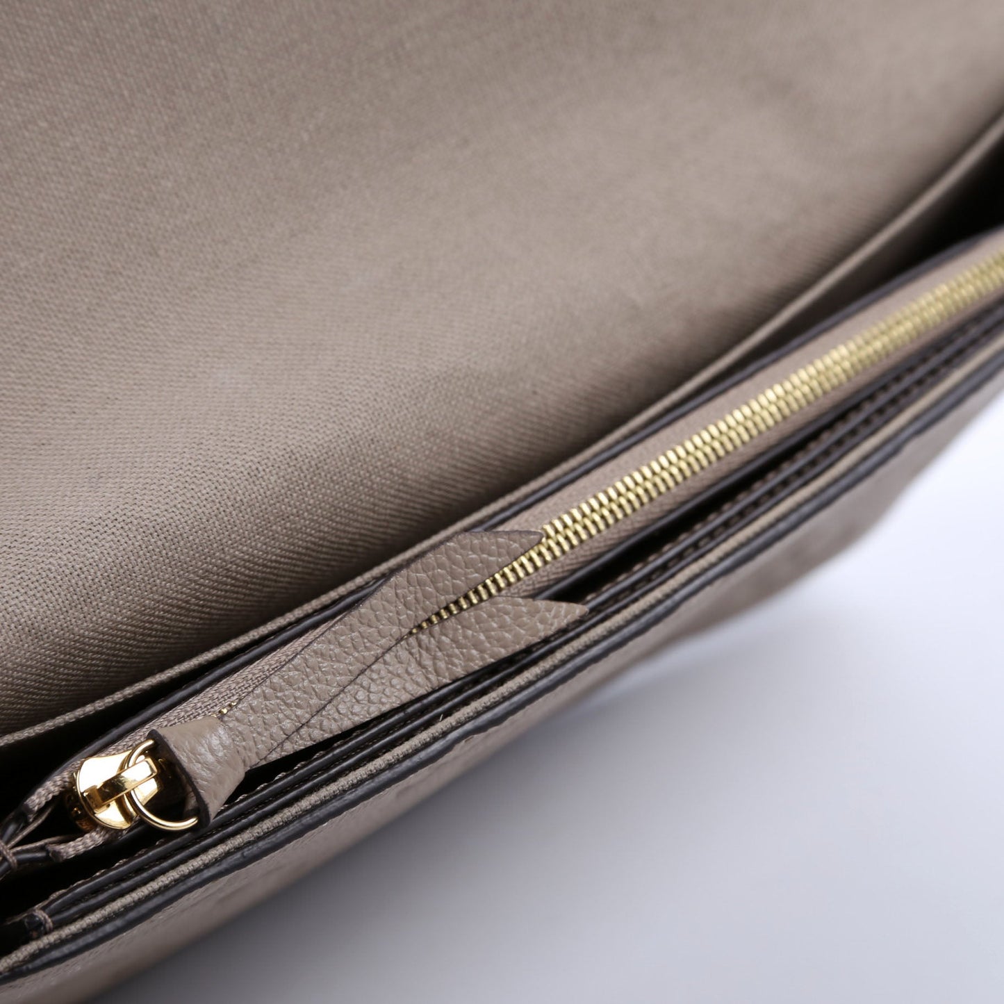 Pochette Felicie Empreinte Turtledove