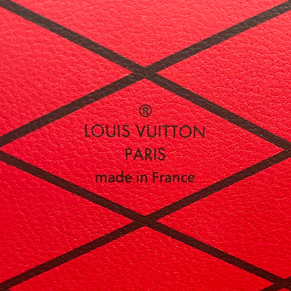 Louis-vuitton Limited Edition Leather World Tour Petite Malle Bag