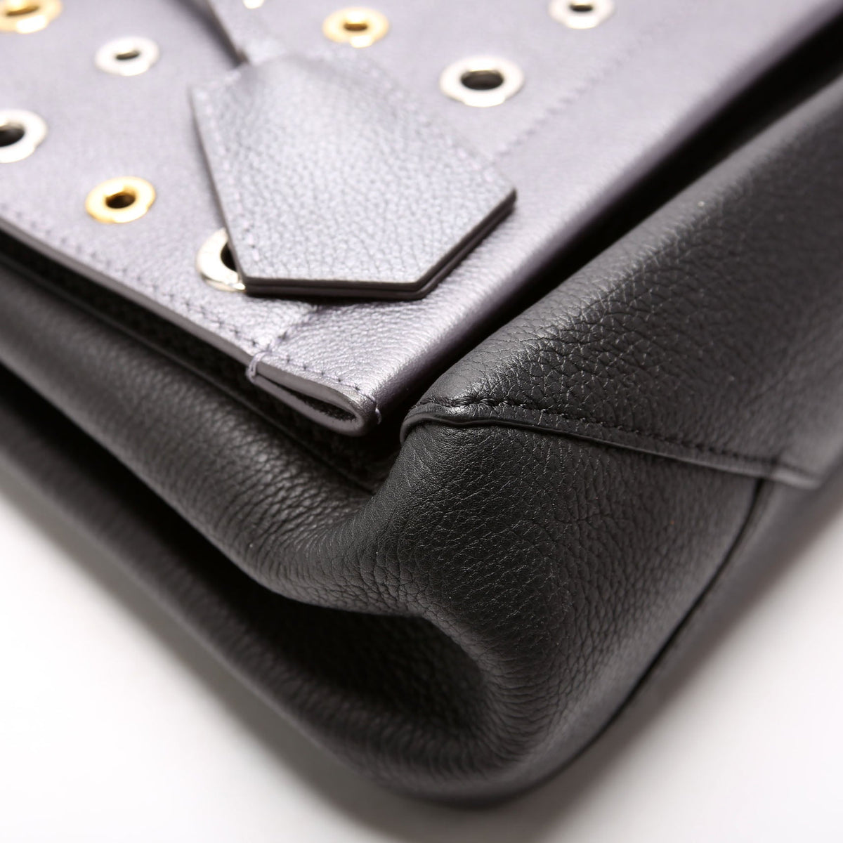 Lockme II Eyelet Black/Silver