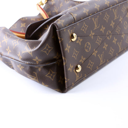 Metis Shoulder Monogram