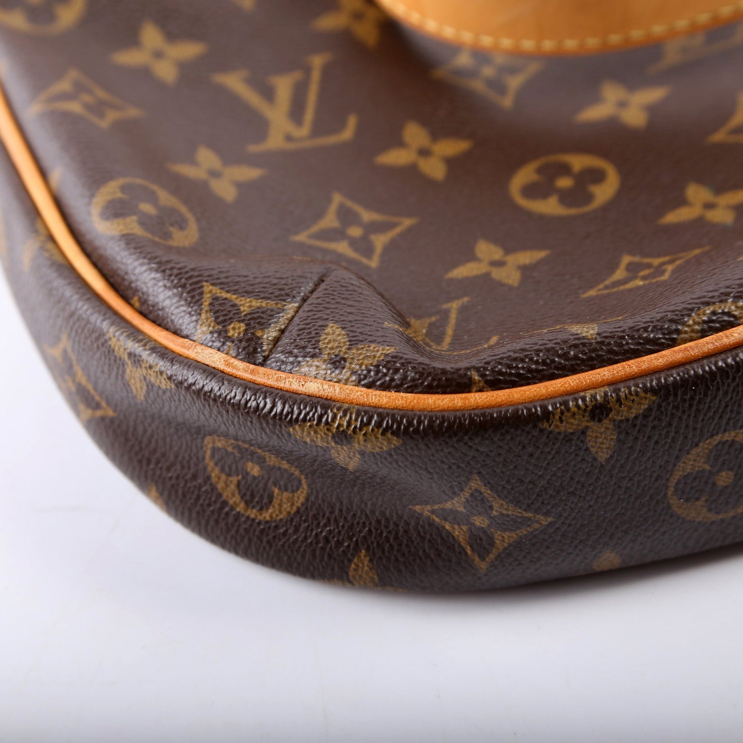 Louis-Vuitton Odeon PM Monogram
