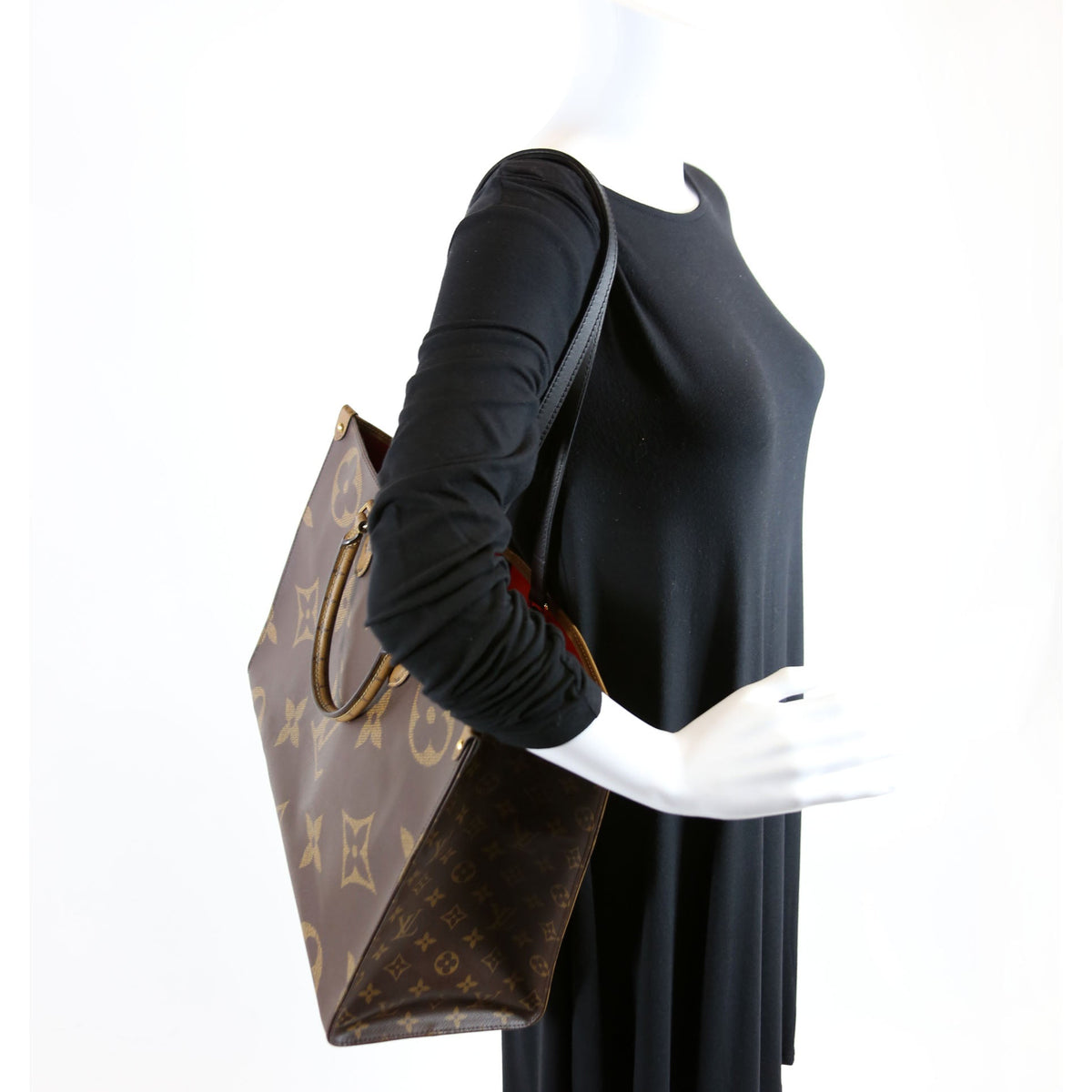 Louis-Vuitton ONTHEGO GM Reverse Monogram