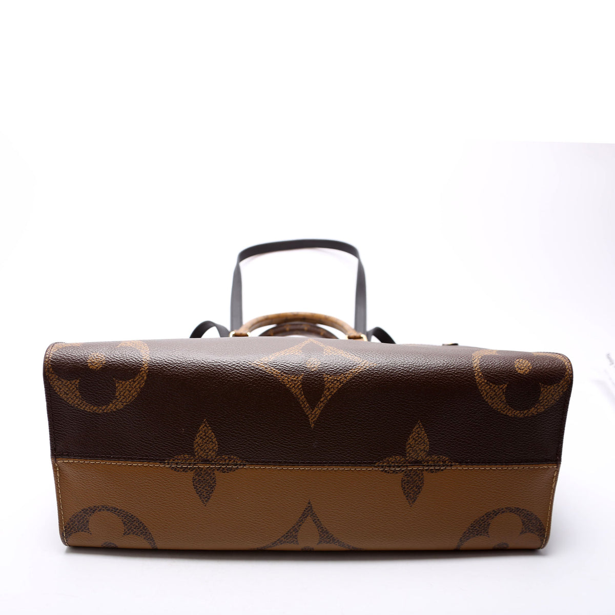 Louis-Vuitton ONTHEGO MM Reverse Monogram