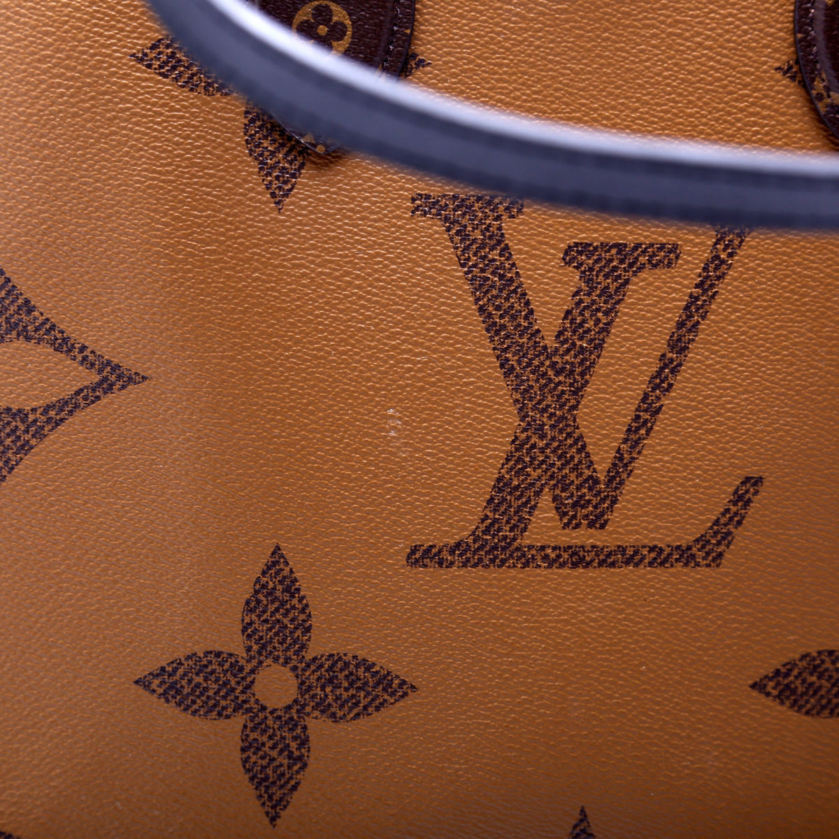 Louis-Vuitton ONTHEGO MM Reverse Monogram