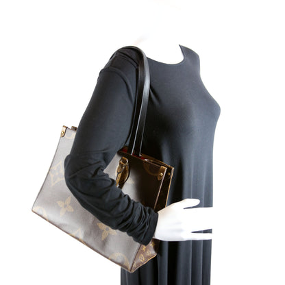 Louis-Vuitton ONTHEGO MM Reverse Monogram