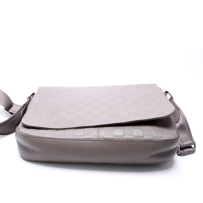 District PM Infini Grey
