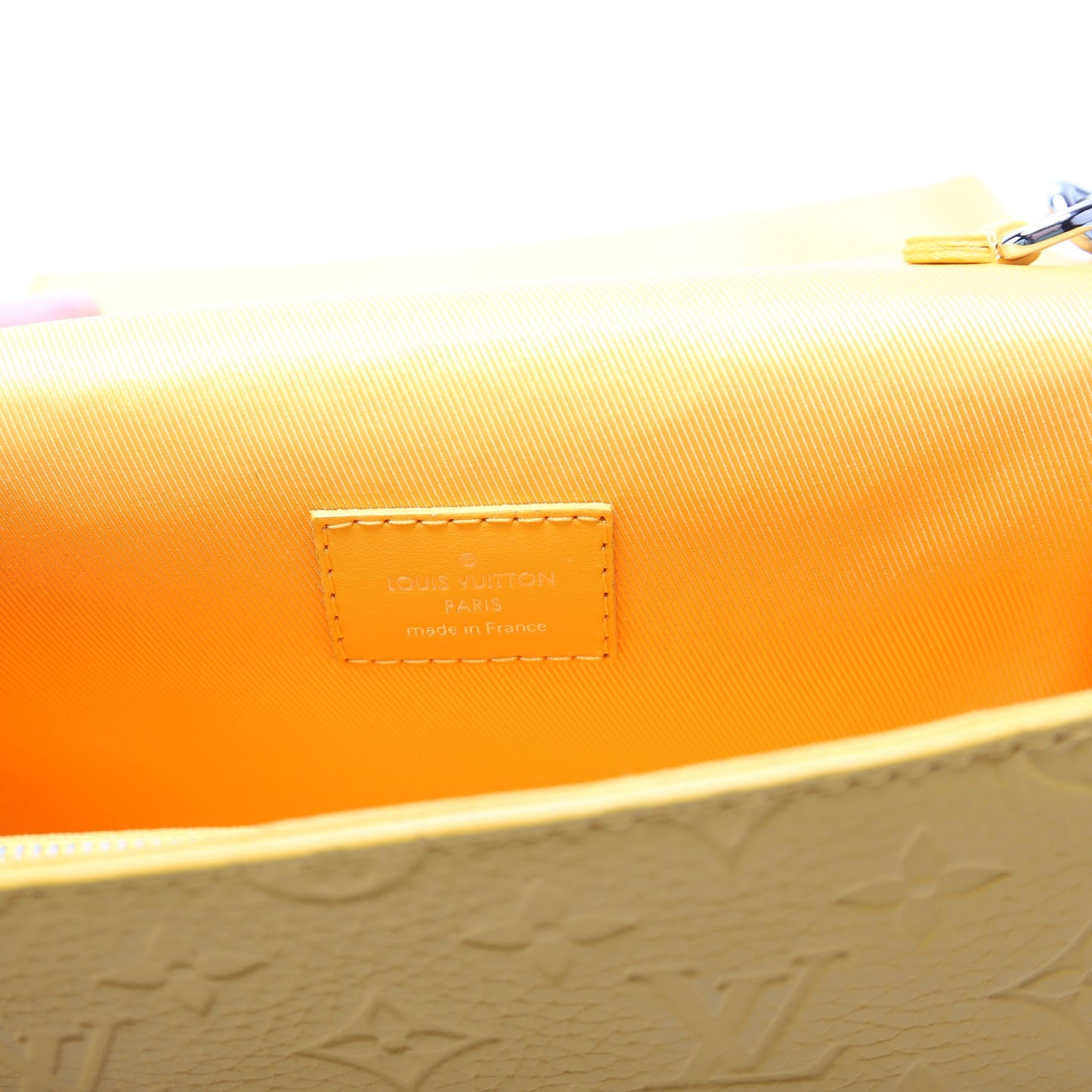 Louis-Vuitton Steamer Wearable Wallet Taurillon Yellow