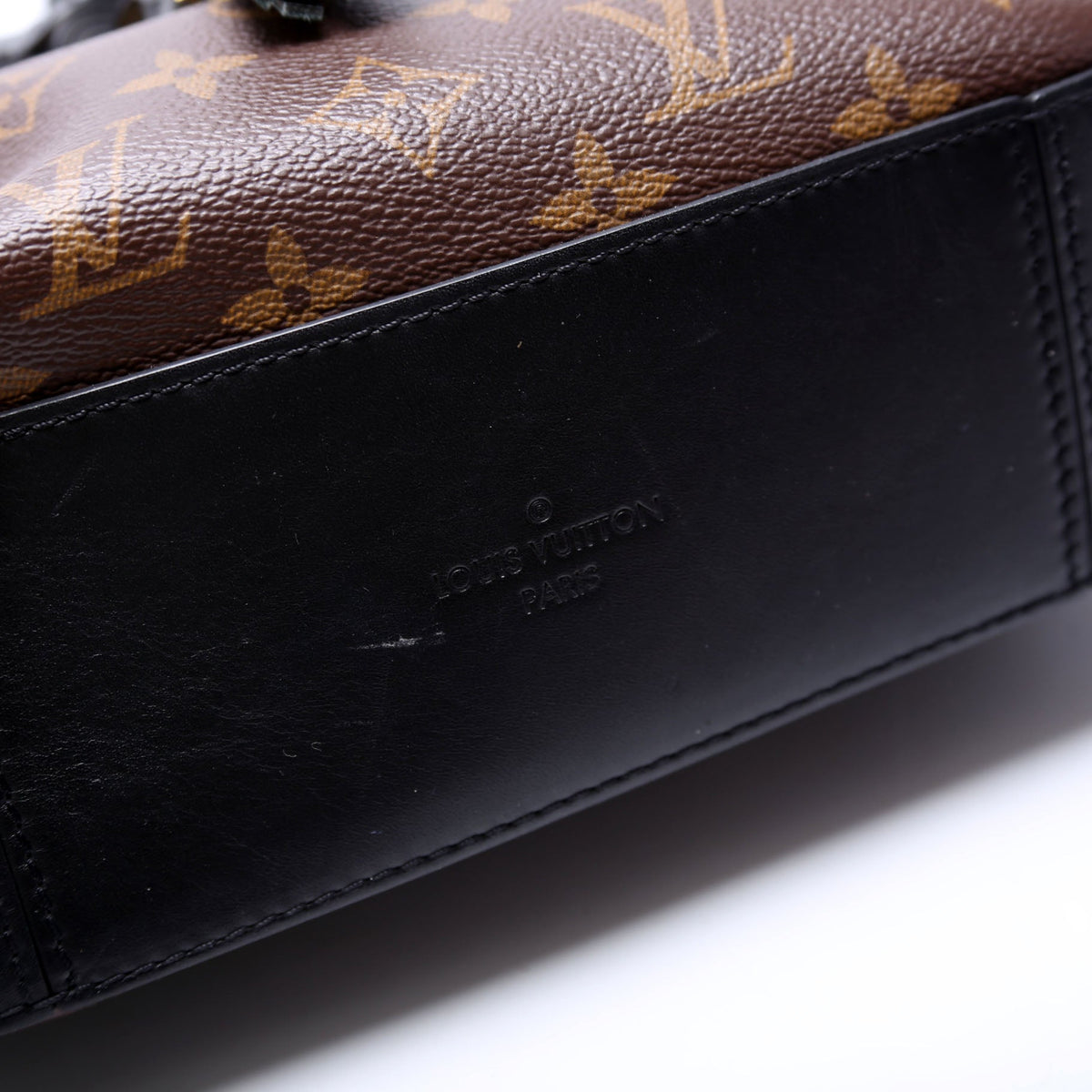 Saintonge Monogram Black