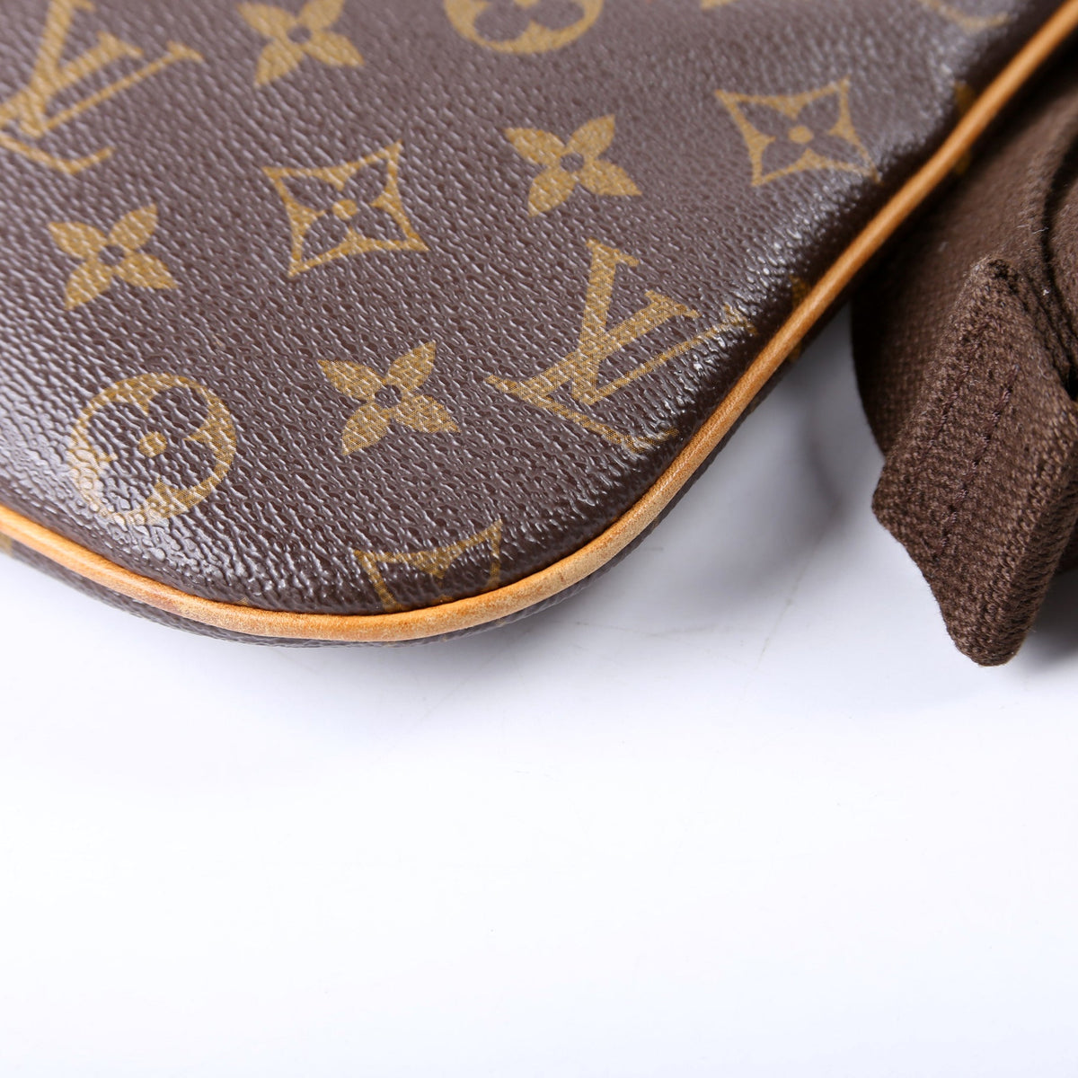 Pochette Bosphore Monogram