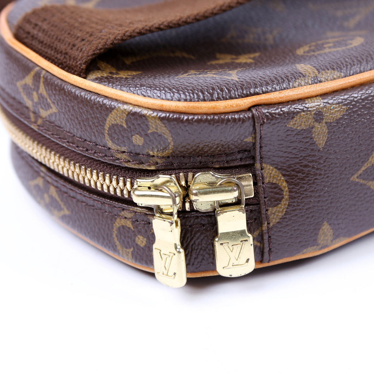 Louis-Vuitton Pochette Gange Monogram