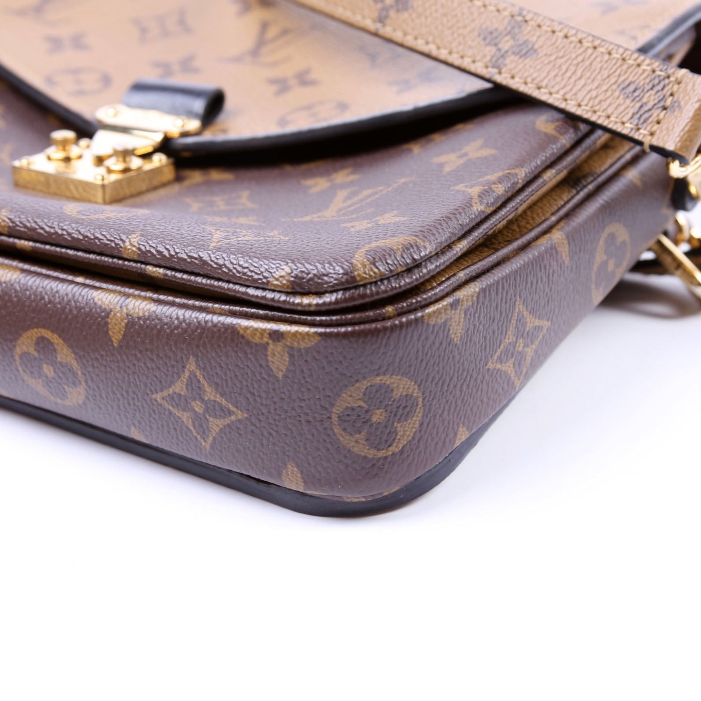 Pochette Metis Reverse Monogram