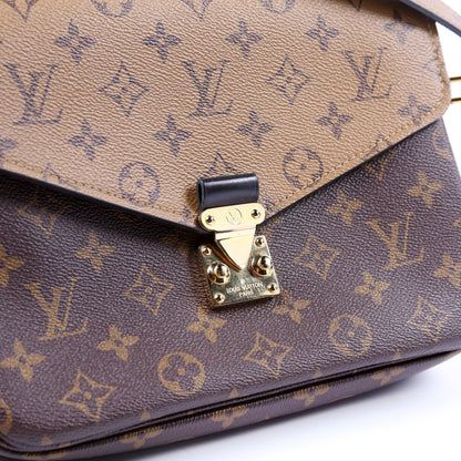 Pochette Metis Reverse Monogram