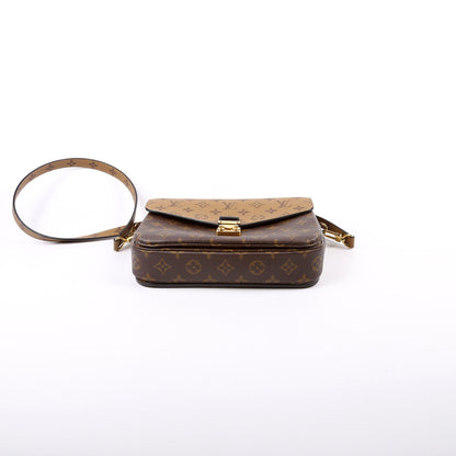 Pochette Metis Reverse Monogram