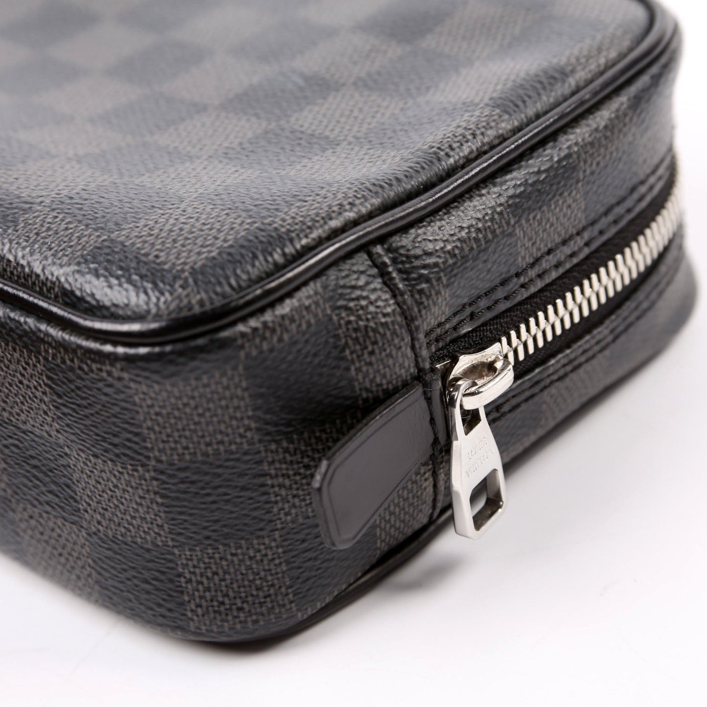 Trousse Toilette PM Damier Graphite