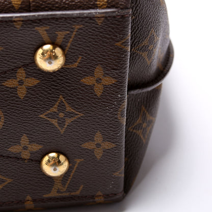 Metis Shoulder Monogram