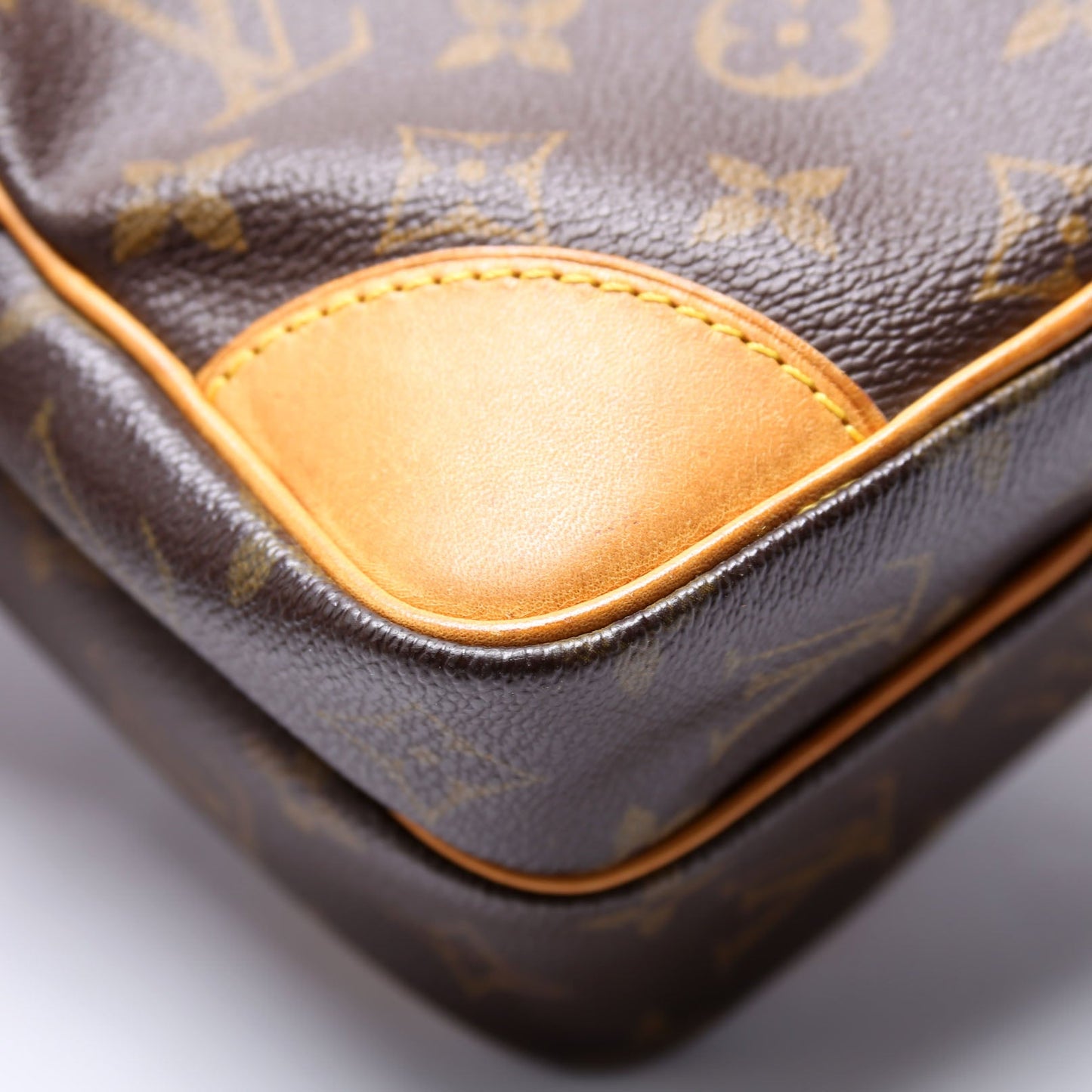 Louis-Vuitton Amazone Monogram