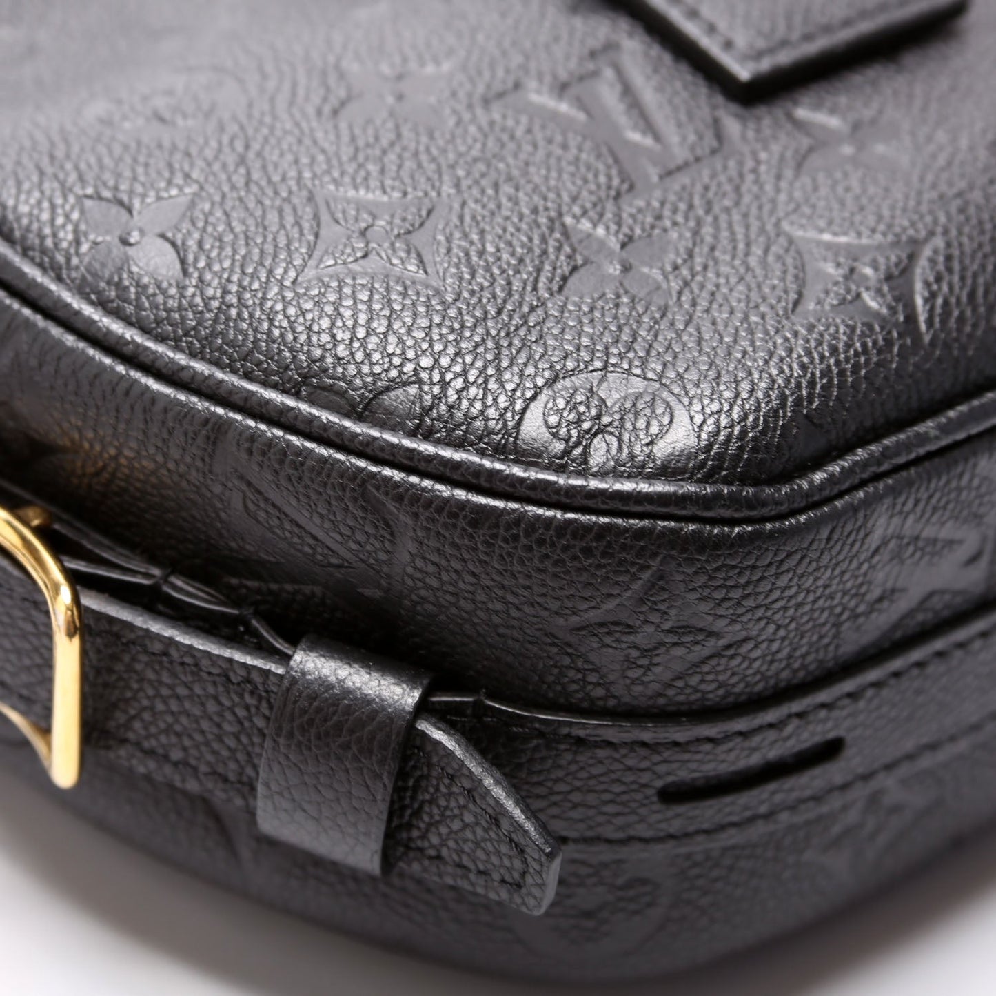 Louis-Vuitton Boite Chapeau Souple MM Empreinte Black