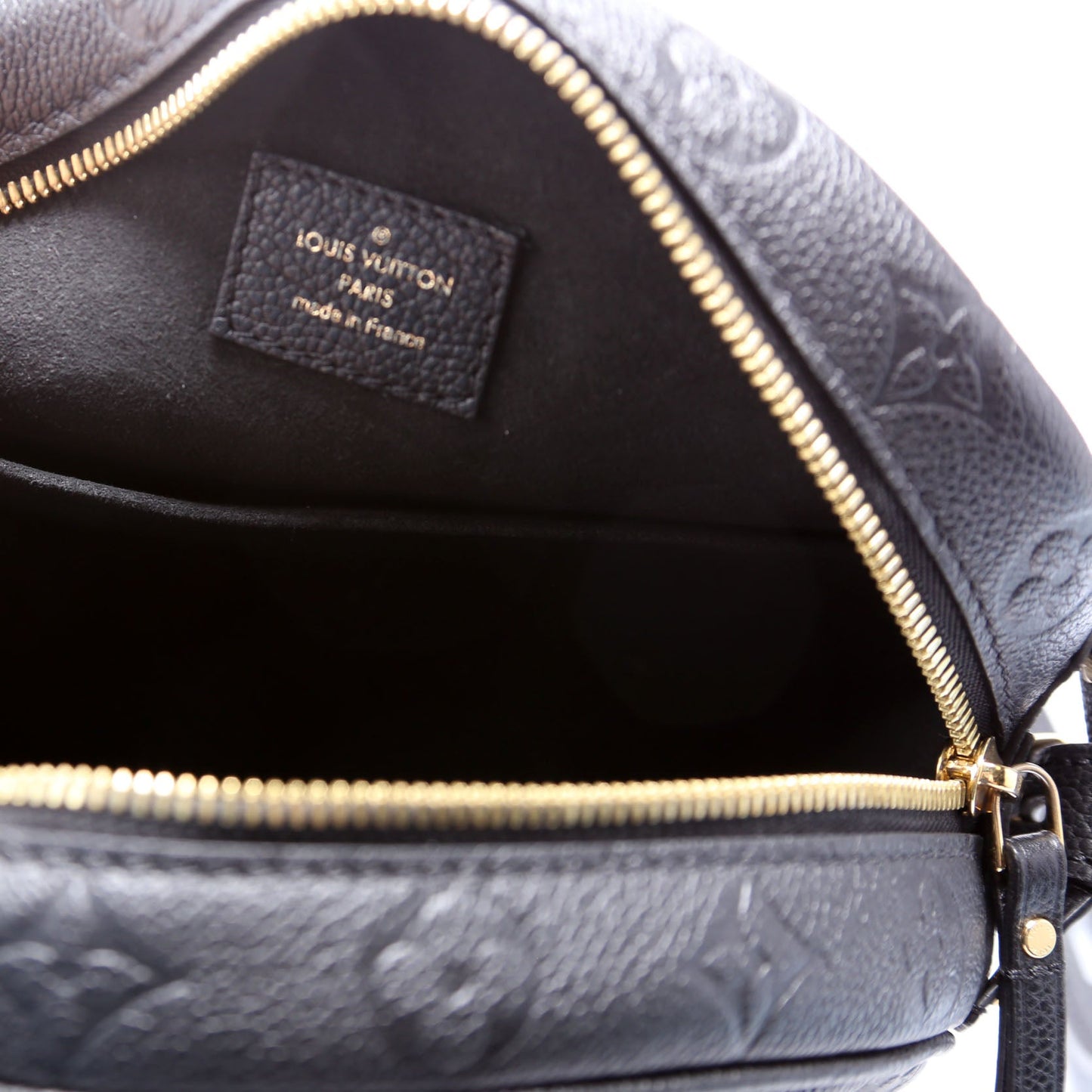 Louis-Vuitton Boite Chapeau Souple MM Empreinte Black