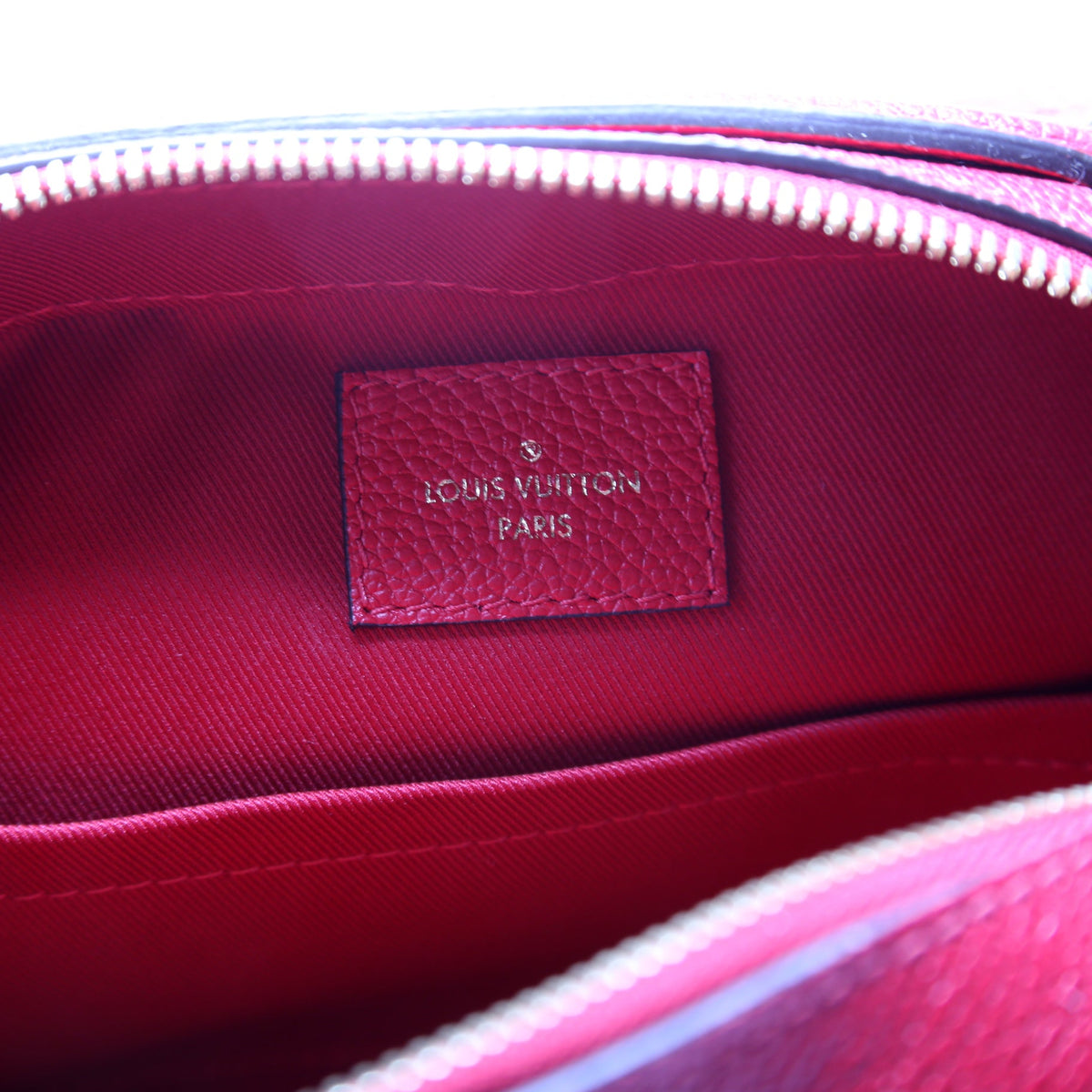 Louis-Vuitton Saintonge Empreinte Red