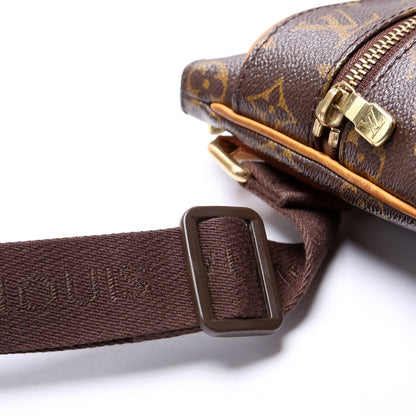 Louis-Vuitton Pochette Valmy Monogram