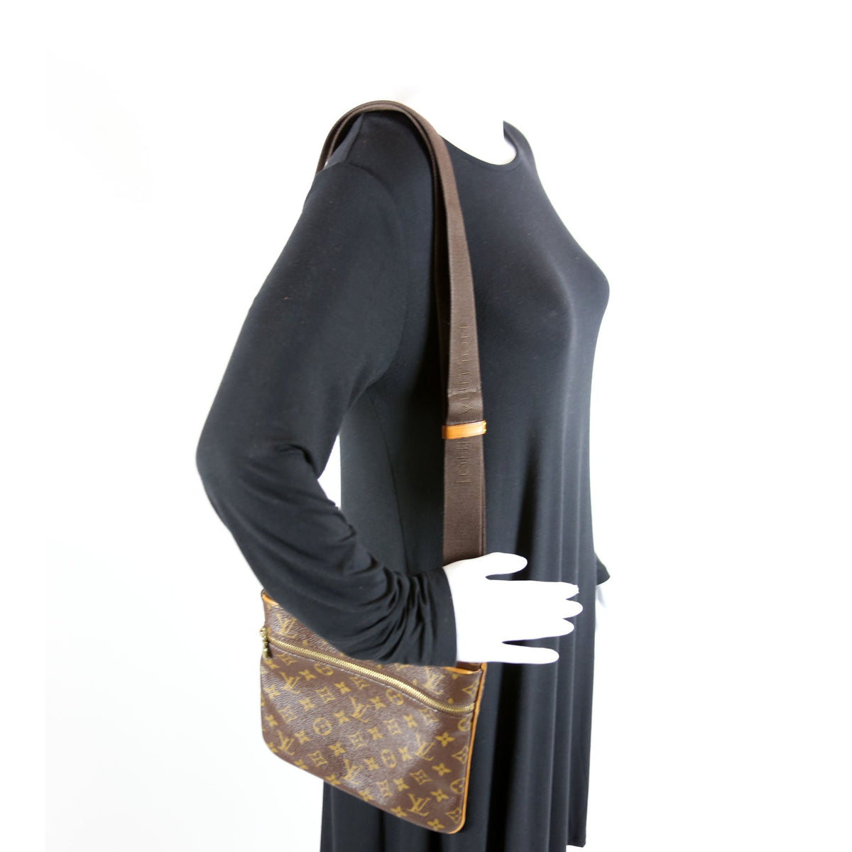 Louis-Vuitton Pochette Valmy Monogram