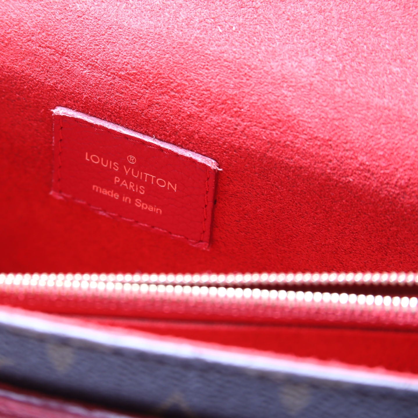 Louis-Vuitton Victoire Monogram