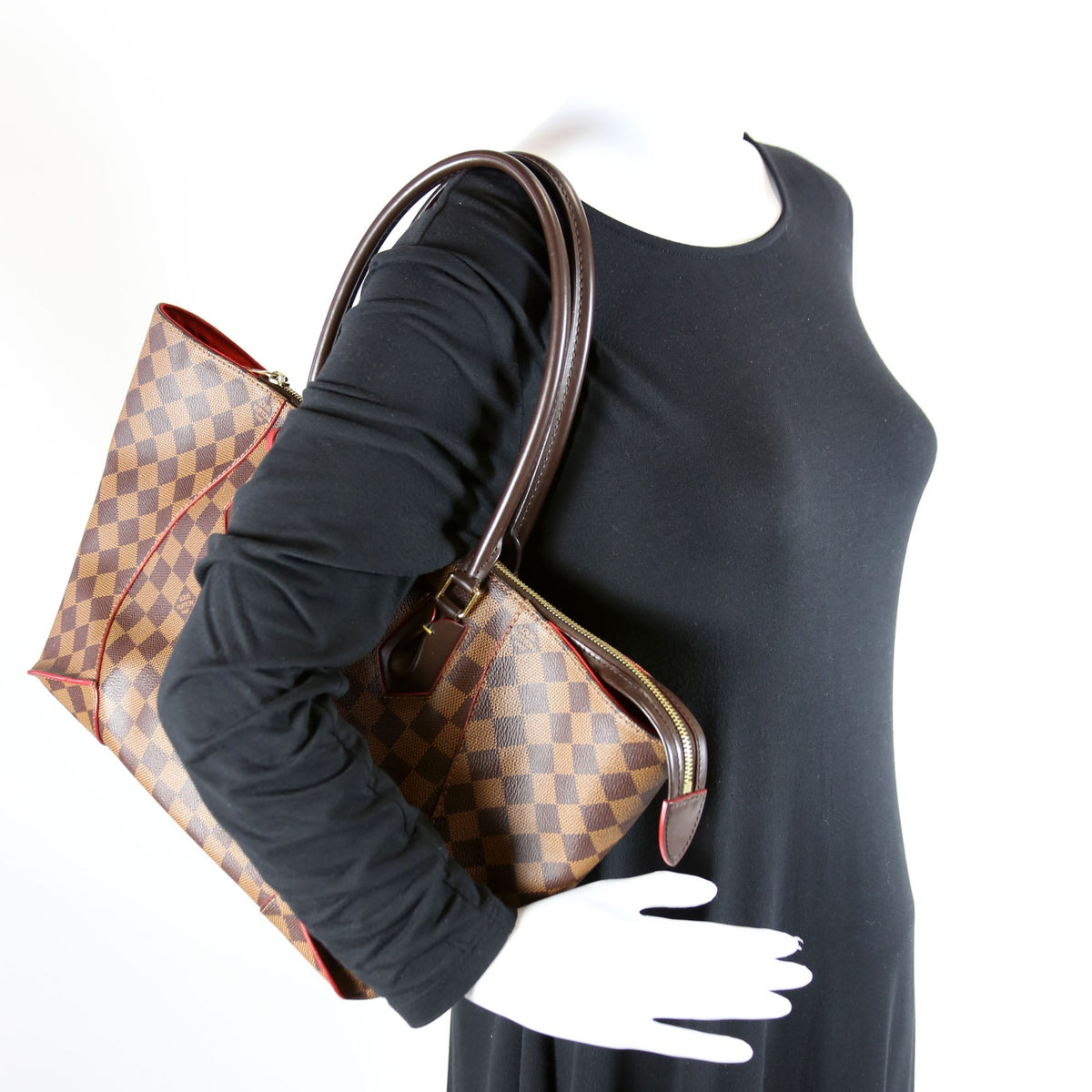 Louis-Vuitton Caissa Tote MM Ebene