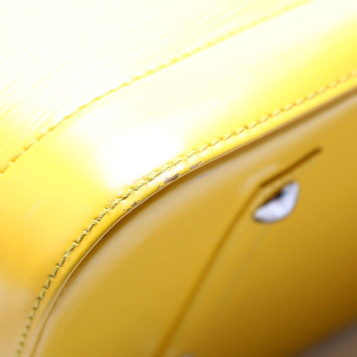 Louis-Vuitton Alma GM Epi Yellow