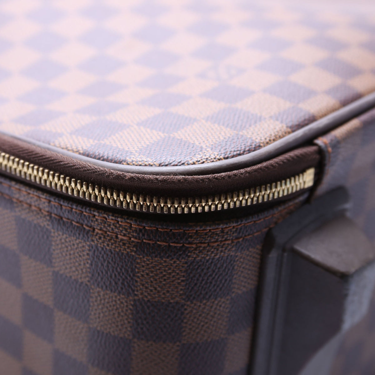 Louis-Vuitton Pegase  Ebene