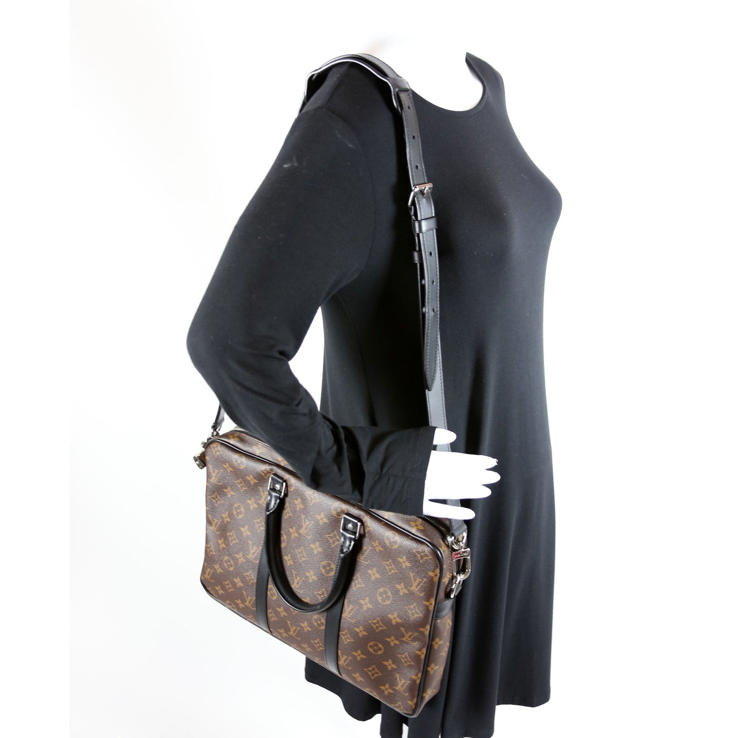 Louis-Vuitton Porte Documents Voyage PM Macassar
