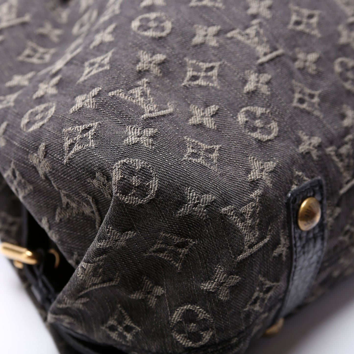 Louis-Vuitton Neo Cabby MM Denim Black