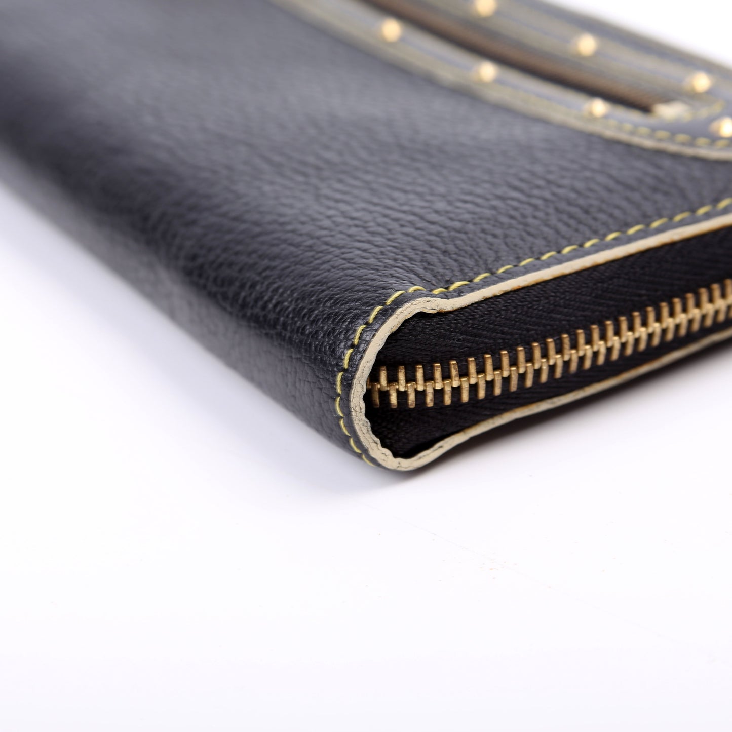 Louis-Vuitton Zippy Wallet Suhali Black