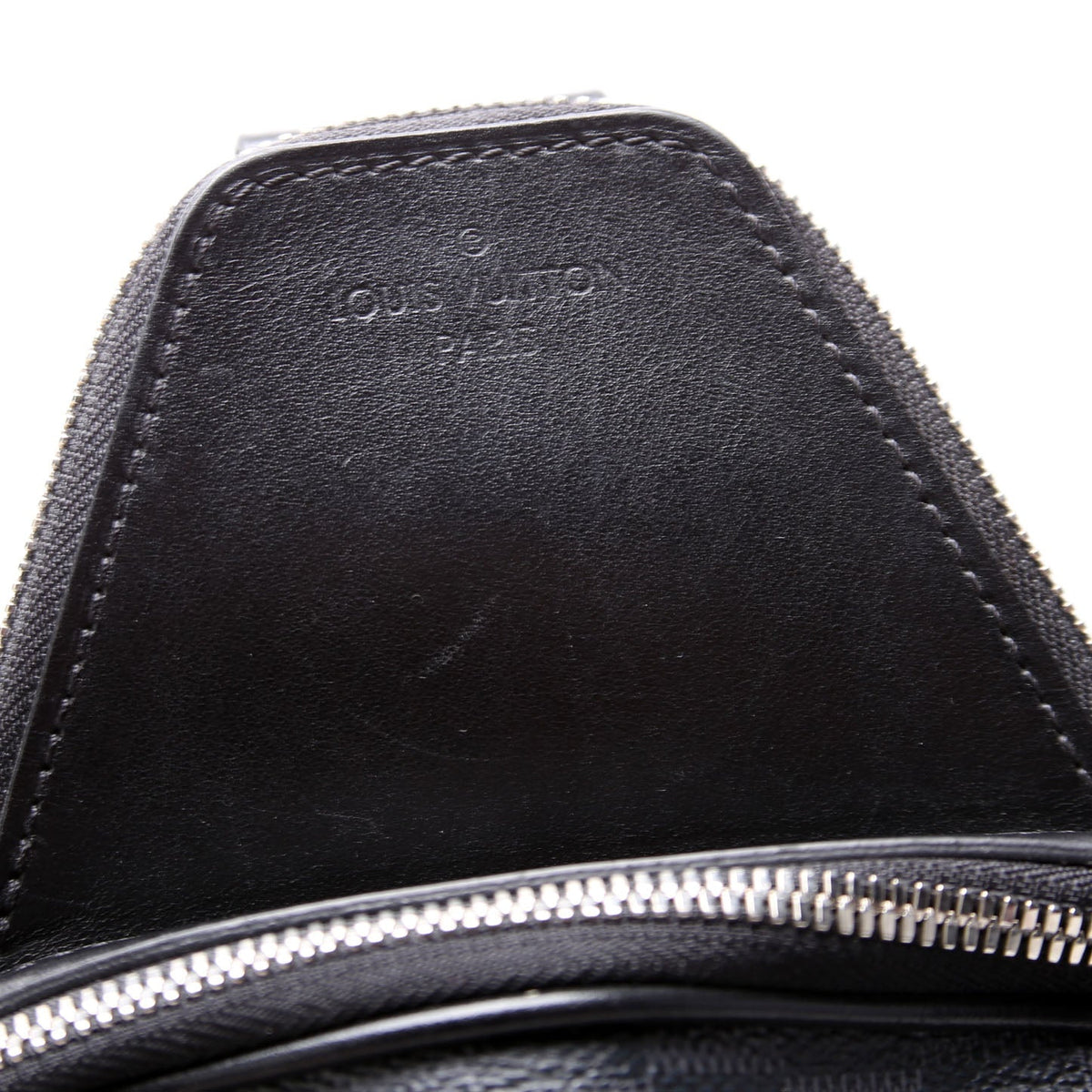 Louis-Vuitton Avenue Sling NM Damier Graphite