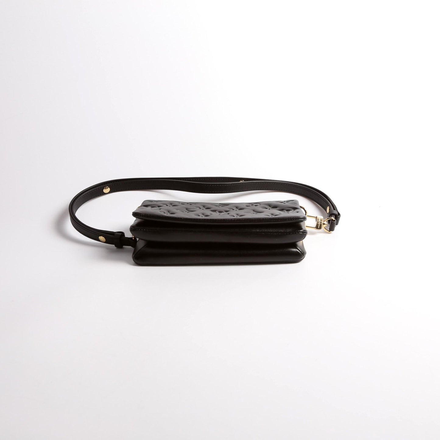 Louis-Vuitton Pochette Coussin NV Black