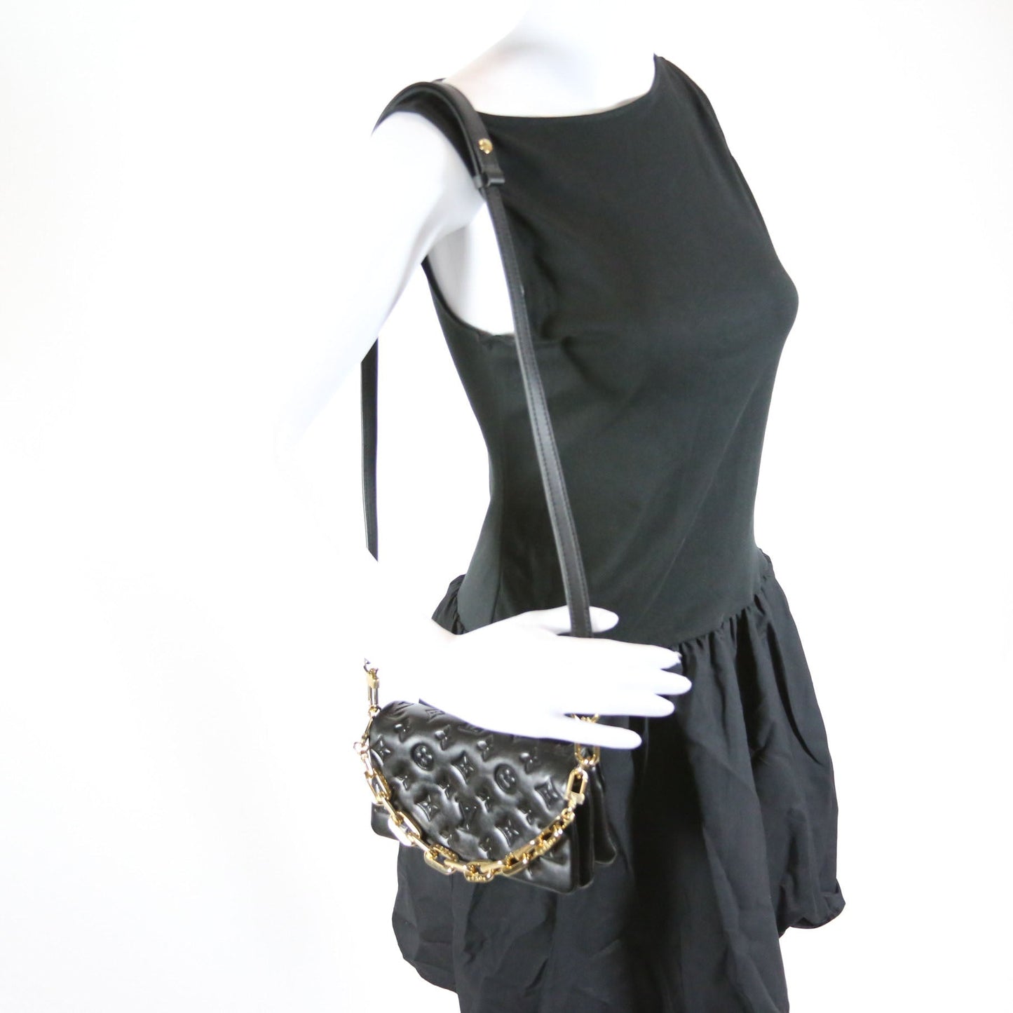 Louis-Vuitton Pochette Coussin NV Black