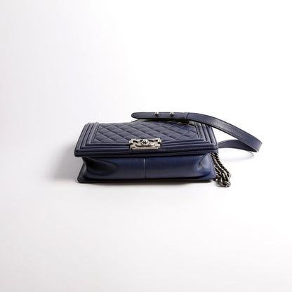 Chanel Boy Flap Medium Old Lambskin 21-25M Navy